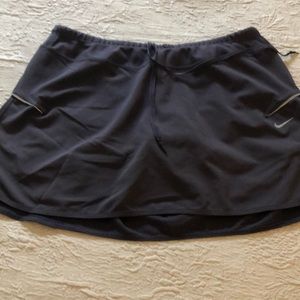 Nike dri-fit  running skort sz small